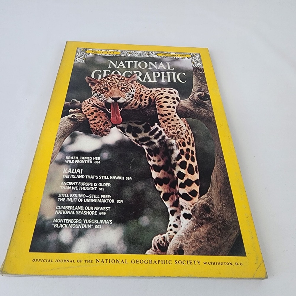 National Geographic Magazine November‎ 1977 No Insert